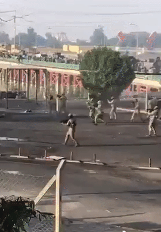 قوات الرد السريع تستهدف المتظاهرين في مدينة الناصرية العراقية، نوفمبر 2019