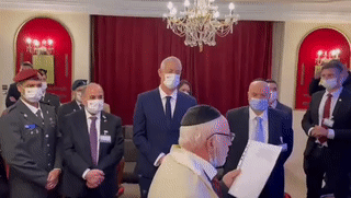 بني جانتس في زيارة لكنيس تلمود التوراة في الرباط، 25 نوفمبر 2021