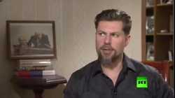 .كيف سلم يلتسن خيرات البلد لأرباب الأموال؟ أسرار مدير ديوان الرئيس.