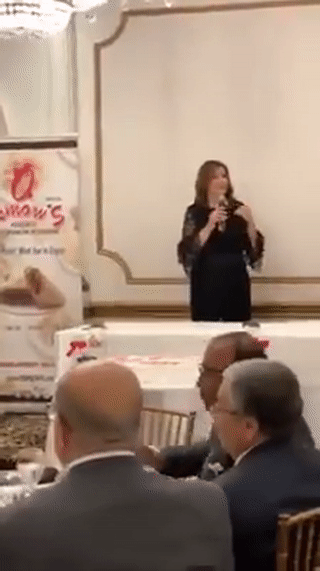 نبيلة مكرم في حفل بكندا