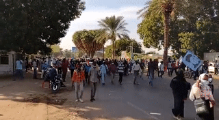 متظاهرو ام درمان يصلون العاصمة الخرطوم، 18 ديسمبر 2021