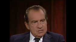 ريتشارد نيكسون: شاه إيران لم يقمع خصومه بما يكفي