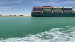 Smit's tug boat pulling Ever Given with Egyptian tug boats, 29 march 2021