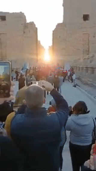 تعامد قرص الشمس على مقصورة قدس الأقداس في معبد الكرنك، 21 ديسمبر 2021