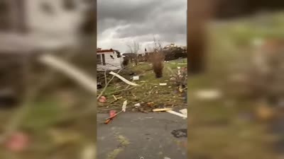 قتلت الأعاصير ما لا يقل عن 100 شخص في ولاية كنتاكي الأمريكية وحدها وتسبب دمارًا واسع النطاق