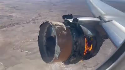 United Airline aircraft engine catches fire, February 21, 2021
