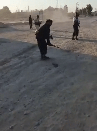 قوات العشائر العربية تسيطر على احدى النقاط العسكرية لقسد 7 أغسطس 2024