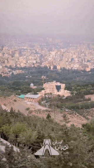 فيديو للمقر الذي أغتيل فيه إسماعيل هنية من التلفريك المار بجانبه، مجمع الإمام علي، طهران