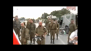 فظاظة الجيش الإسرائيلي في التعامل مع المتظاهرين