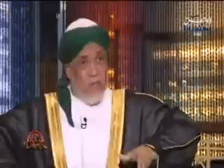 الرئيس القمري السابق (قبل الاستعمار الفرنسي لجزر القمر كان هناك سلاطين عرب يحكمون جزر القمر