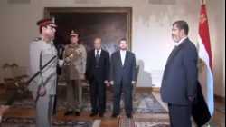 عبد الفتاح السيسي يؤدي اليمين الدستوري وزيرا للدفاع أمام الرئيس محمد مرسي (القاهرة 12-8-2012))