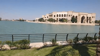 جولة في الجامعة الأمريكية في العراق بغداد